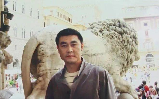深圳“黑老大”4400萬(wàn)名表被拍賣誰(shuí)讓保安變富豪？500億帝國(guó)崩了(圖3)
