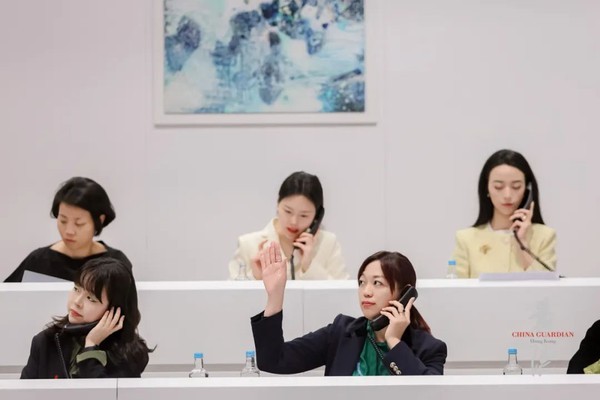 開云中國kaiyun億元拍品缺席市場維穩(wěn)下的2024年香港現(xiàn)當代藝術春拍(圖1)